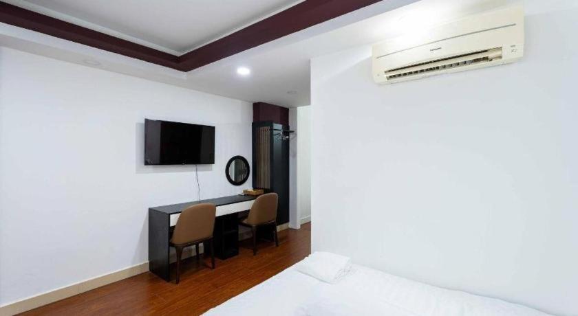 Tuan Viet Hotel Dinh Tien Hoang Ho Chi Minh City Exterior photo